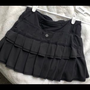size 2 lululemon skirt; black